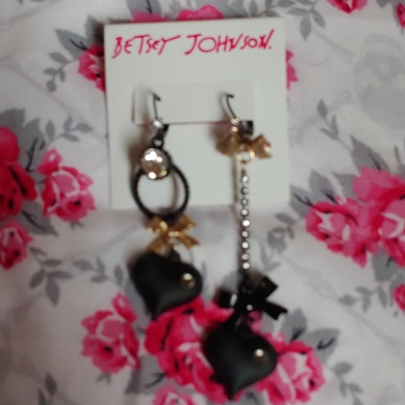 NEW BETSY JOHNSON MISMATCH EARRINGS - Picture 1 of 2